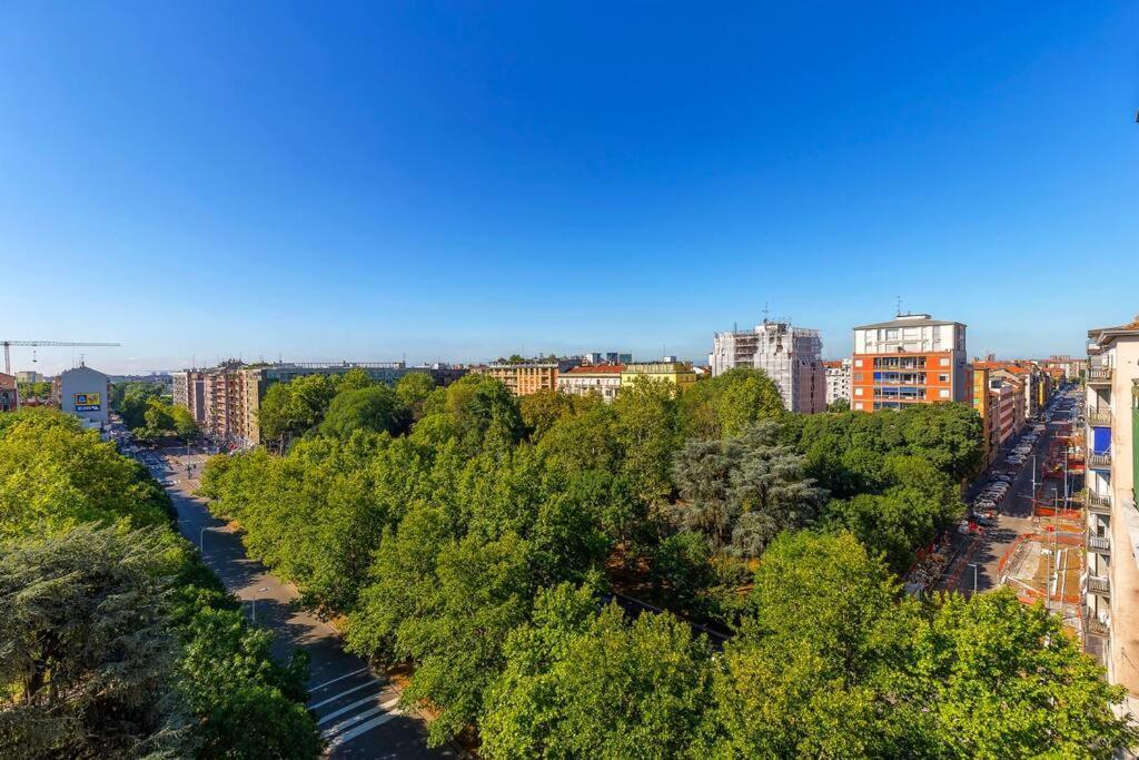 Sunny & Updated Flat With Panoramic View 50m From M4 Stop Appartamento